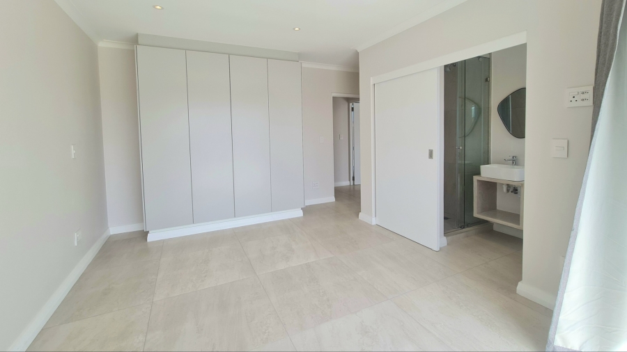 4 Bedroom Property for Sale in Baron View Western Cape